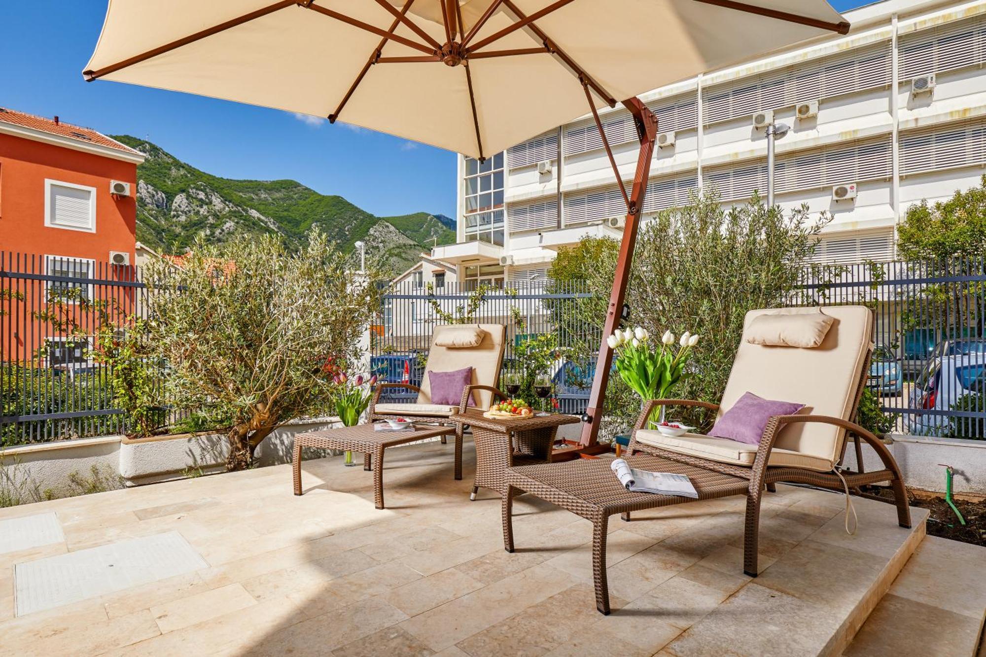 Maison W Kotor Eksteriør bilde