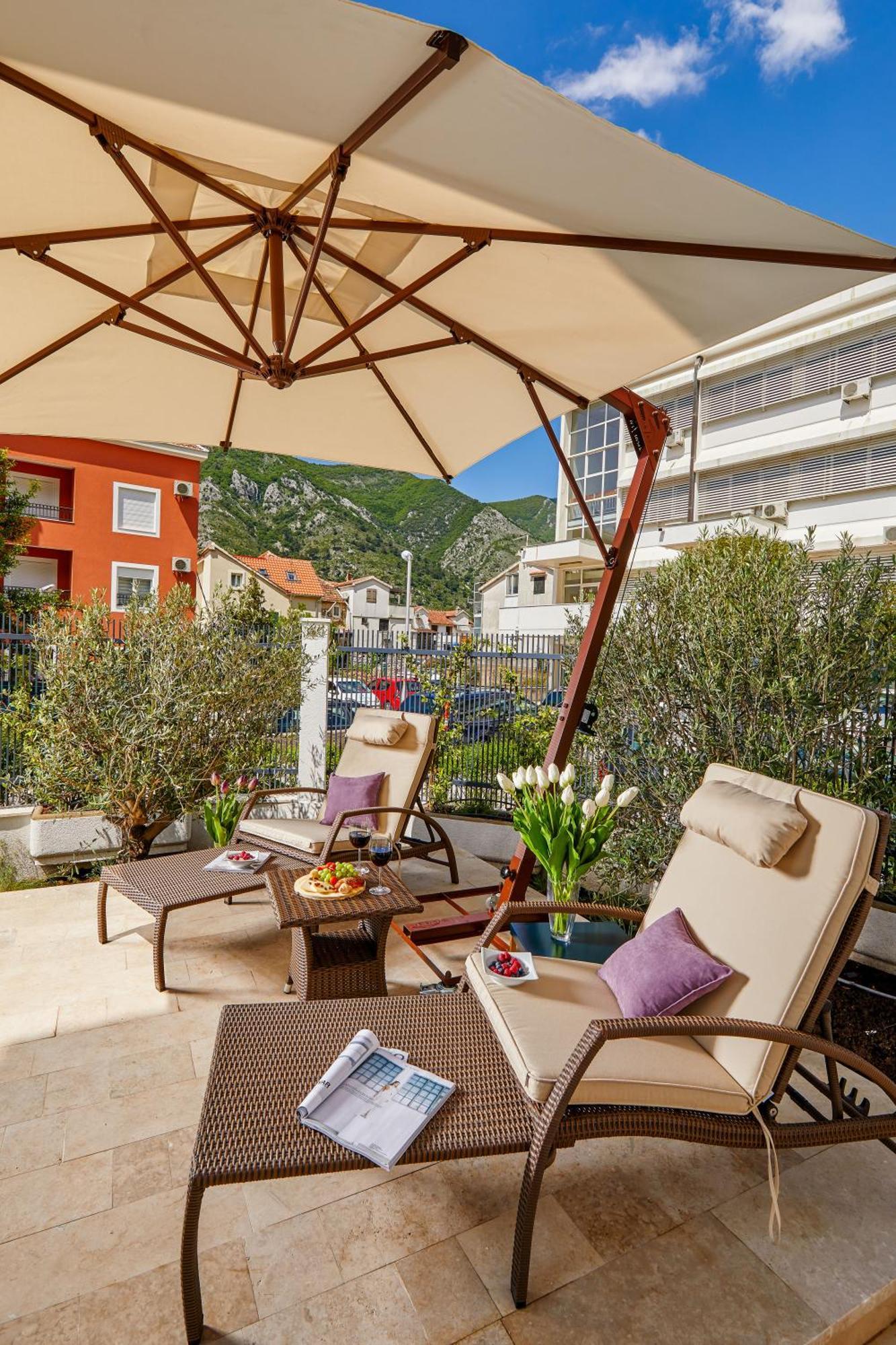 Maison W Kotor Eksteriør bilde