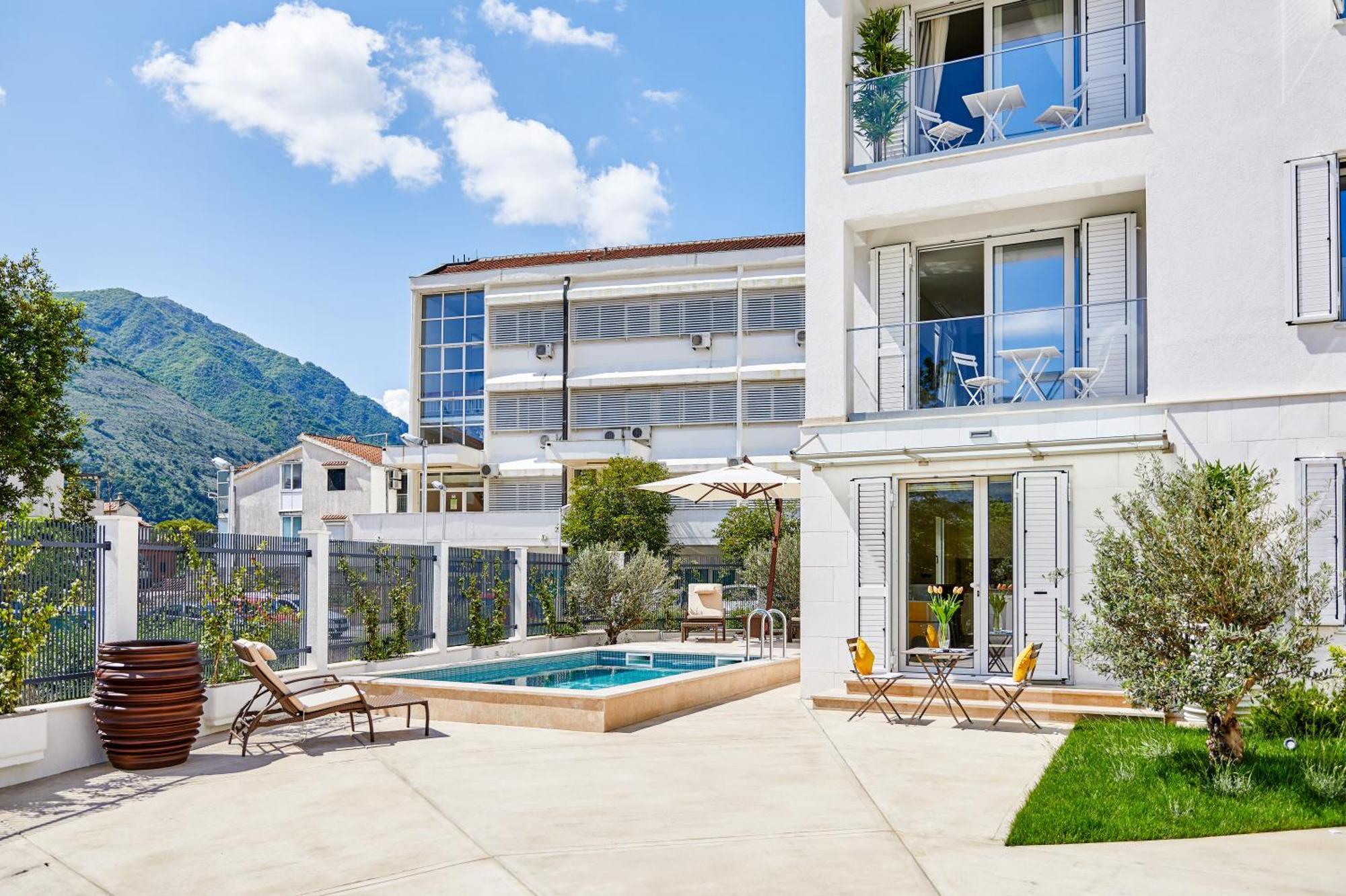 Maison W Kotor Eksteriør bilde