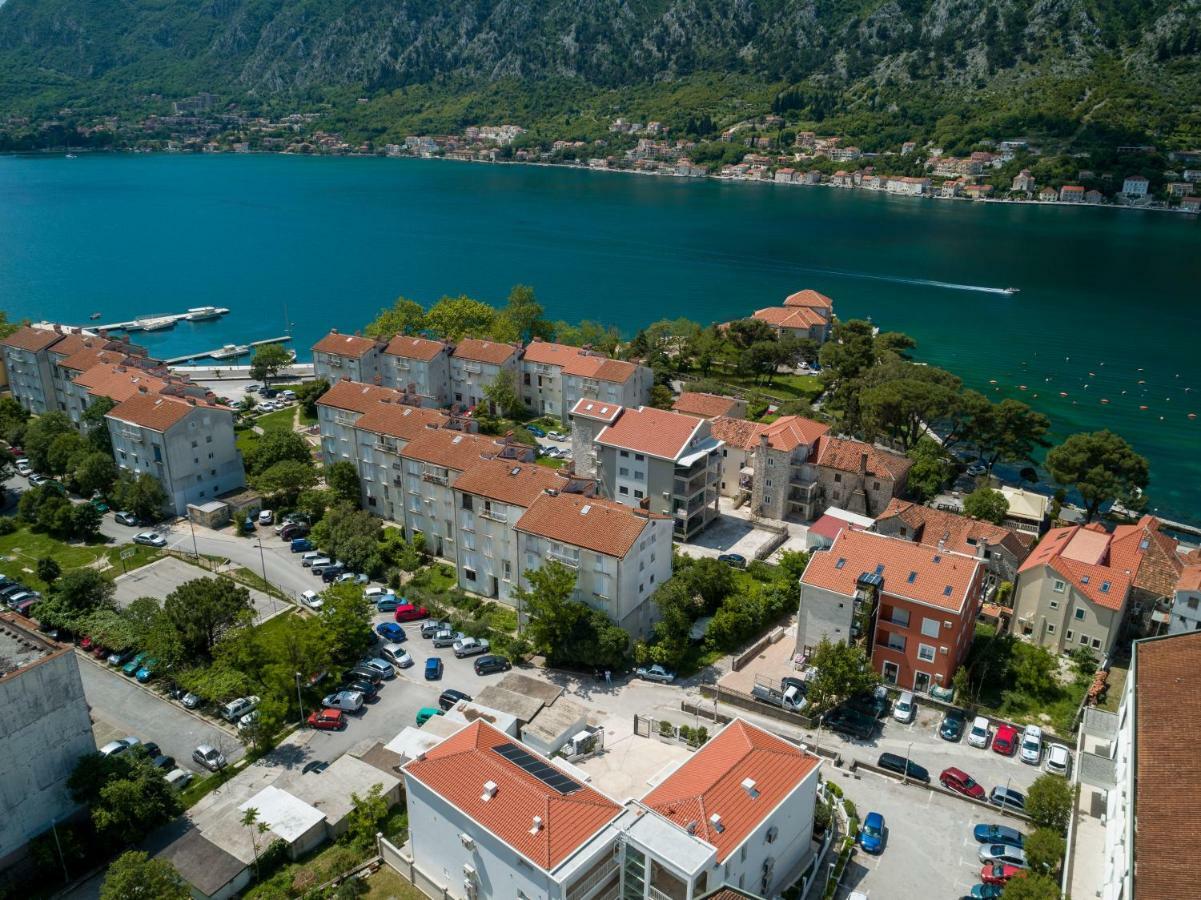 Maison W Kotor Eksteriør bilde